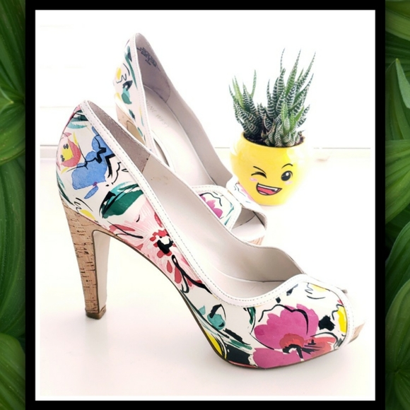 ❤️🔥CLEARANCE❤️🔥 NINE WEST Patent Leather Floral Pumps - Picture 6 of 6